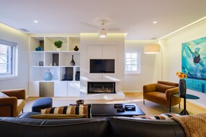 TV, fireplace, offices