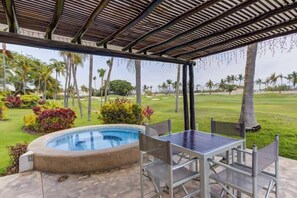 Outdoor dining - El Tigre Deluxe, 2BR, with large terrace, Golf views & BBQ (Nuevo Vallarta)