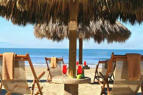 El Tigre Deluxe, 2BR, with large terrace, Golf views & BBQ