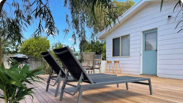 Terrace/patio - Sonnys At Robe - Long Beach Pet Friendly Home (Robe)