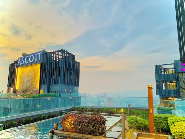 3 albercas al aire libre