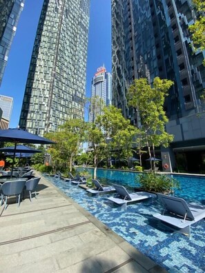 3 outdoor pools