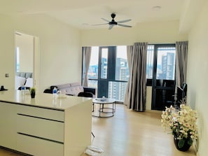 Smart TV de 42 pulgadas con canales digitales