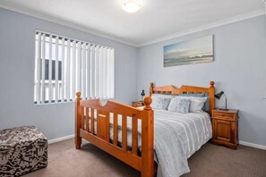 4 Schlafzimmer, Bügeleisen/Bügelbrett, Reisekinderbett, kostenloses WLAN
