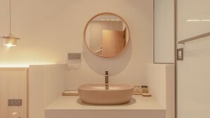 Comfort Twin Room, City View | Bathroom - Ershiliudushejishiguanjinghuayuanmeisu (Guangzhou)