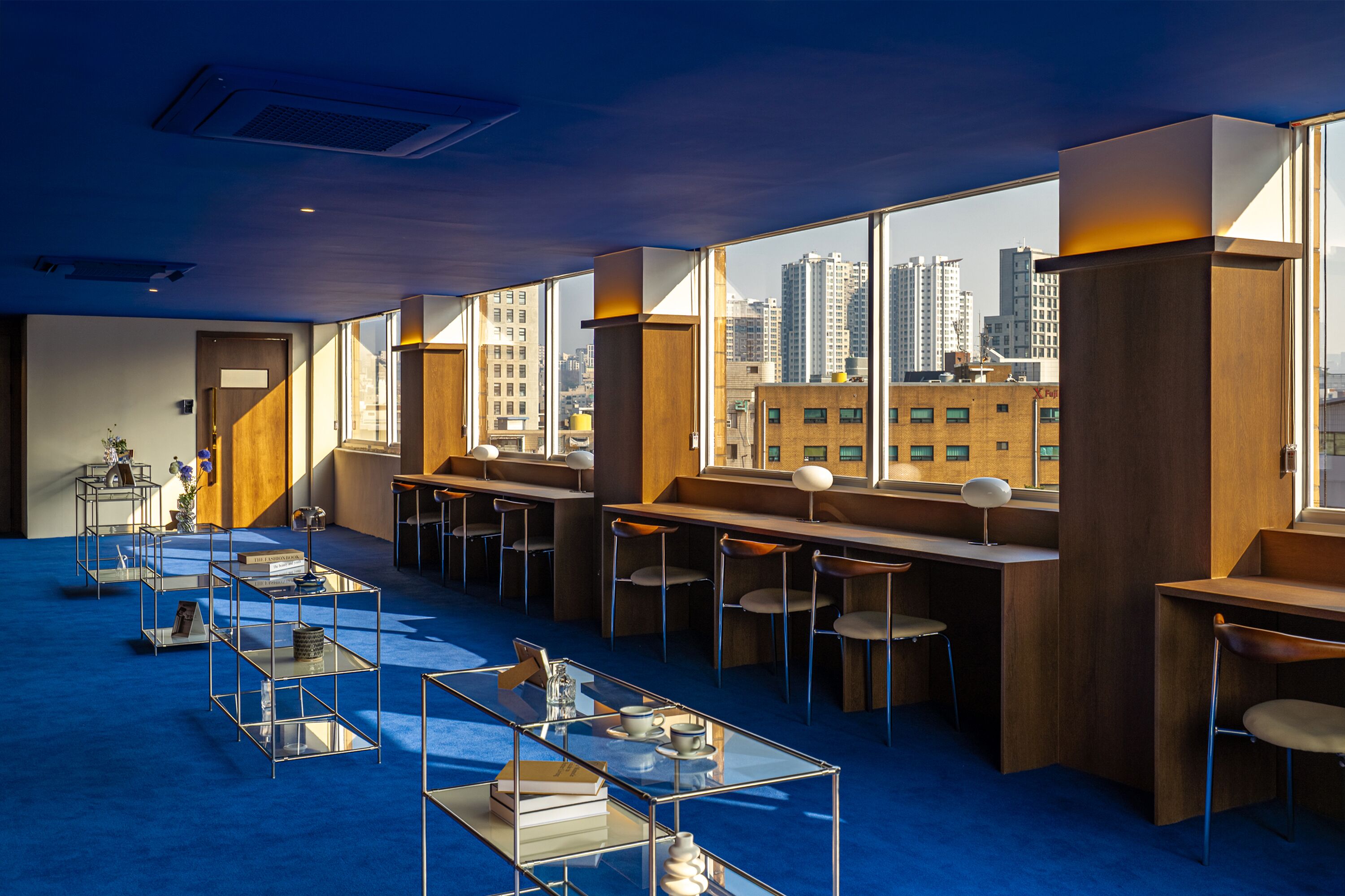 Economy Cabin | Living area