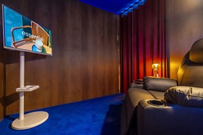 Economy Cabin | Blackout drapes, iron/ironing board, free WiFi