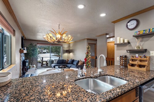 Updated Angel Fire Golf Lodge