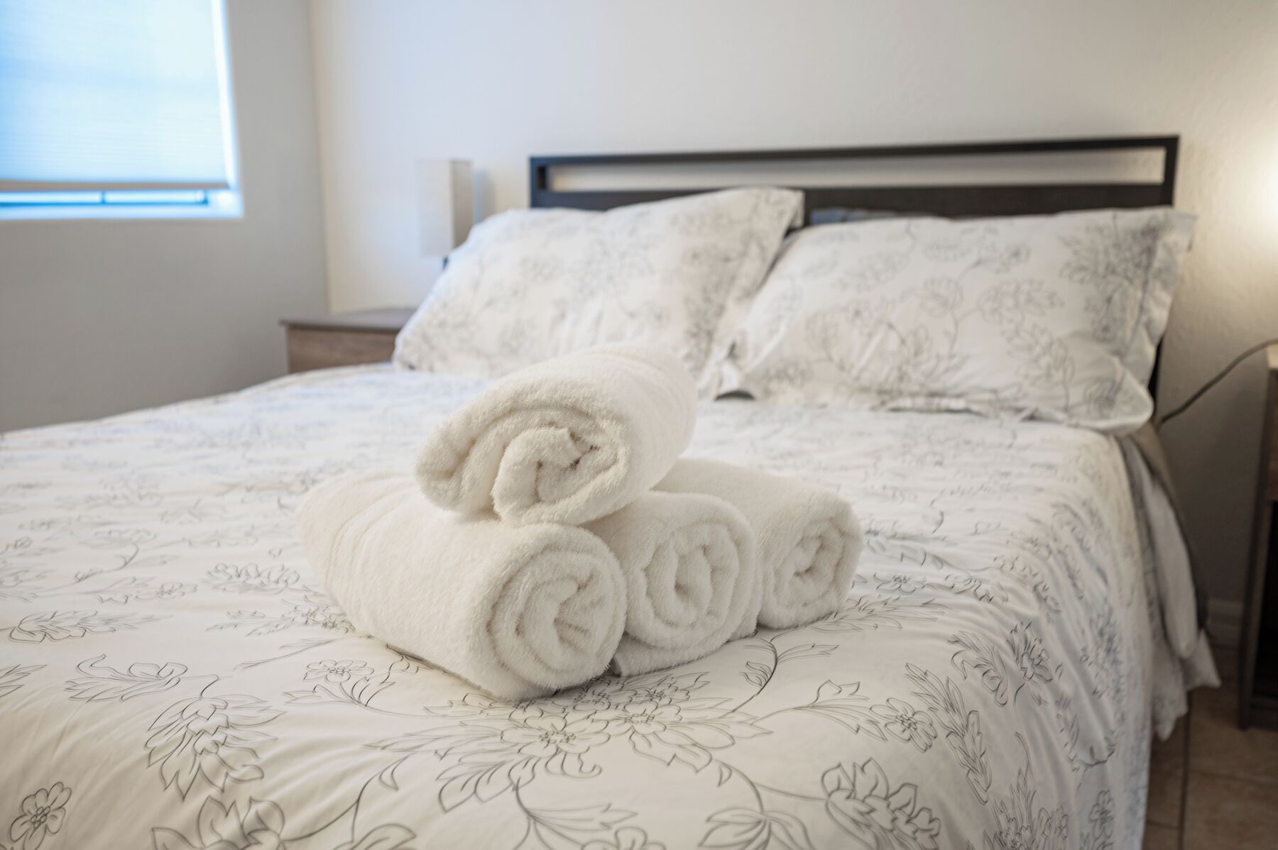 3 Schlafzimmer, Schreibtisch, Bügeleisen/Bügelbrett, WLAN