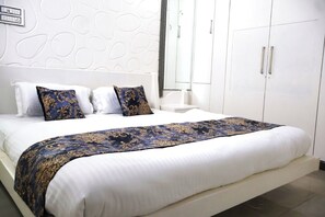 3 bedrooms, WiFi, bed sheets