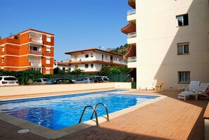 Apartment | Pool - Apartment in Estartit Near Sandy Beach (Torroella de Montgrí)