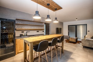 Villa | Dining