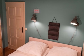 2 bedrooms - Furnished Bungalow With Garden (Sint Maartensvlotbrug)