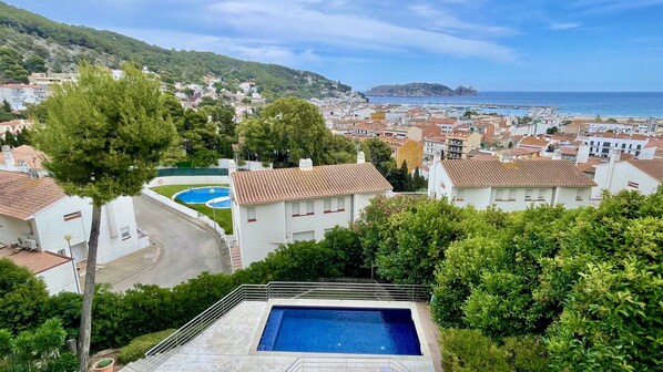Villa | Exterior - Villa in Estartit Near Sandy Beach (Torroella de Montgrí)