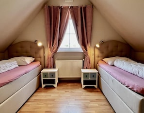 3 bedrooms - Holiday Home in Sint Maartenszee for 6 (Sint Maartensvlotbrug)