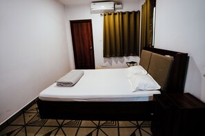 Deluxe dubbelrum | Sängtillbehör av högsta kvalitet, ljudisolering och gratis wi-fi