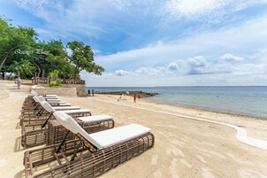 Playa privada en los alrededores, bar en la playa