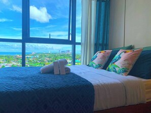 Condo panorâmico, 1 quarto, vista para o oceano | Escrivaninha, espaço de trabalho para notebook, Wi-Fi de cortesia