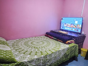 2 bedrooms - VistaNest: Stunning Mountain & Bangladesh Views with Terrace Access! (shillong)