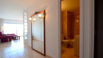 Apartment | Bathroom