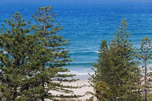 PENTHOUSE BURLEIGH HEADS