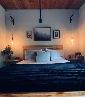 1 bedroom, travel cot, free WiFi, bed sheets - Sol Duc Serenity - River Front- Hot Tub - Olympic National Park (Port Angeles)
