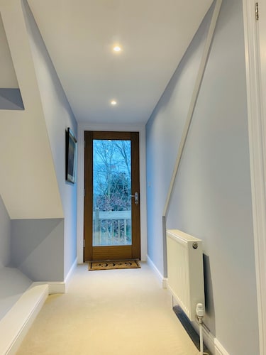 Peaceful place in South Cambridge nestled on a small tree farm with lake view