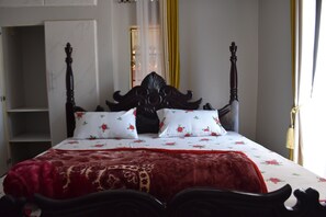 1 chambre, fer et planche Ă repasser, Wi-Fi, draps fournis