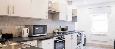 Microwave, oven, stovetop, dishwasher