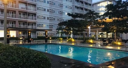 Stylish 1BR Condo in Quezon City- Near malls, Dining and Transport