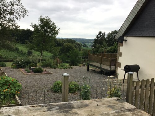 Charming little house, Pets welcome!