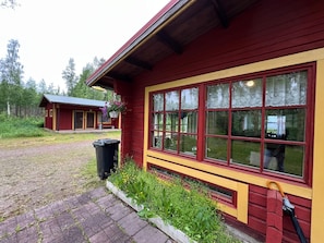 Exterior - Spacious cottage for 10 on the lake (Keski-Suomi)