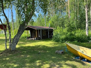 Property grounds - Spacious cottage for 10 on the lake (Keski-Suomi)