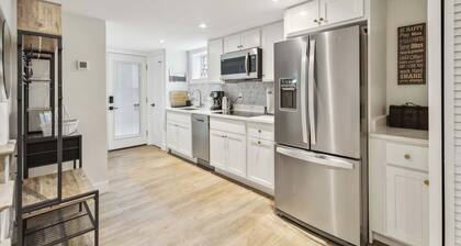 New Large & Bright Arboretum/H-Street/Cap Hill 2BR