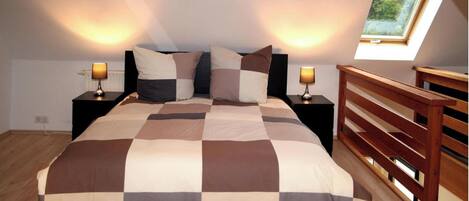 1 bedroom, WiFi, bed sheets