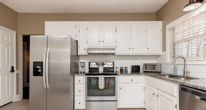 3BD | Large Yard | Family & Pet Friendly