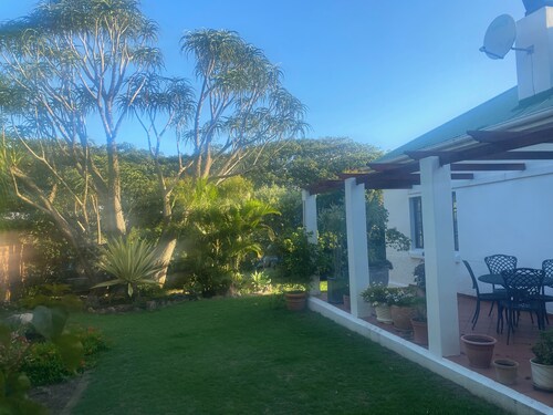 A beautiful, charming property for 6 to 8 people. Swimming pool. About 400 meters from the golf course