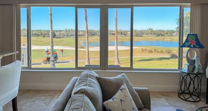1/1 Cottage with fabulous view of Amelia Championship Golf Course