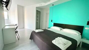 Kamar Double, balkon | Meja kerja, ruang kerja ramah laptop, kedap suara, dan Wi-Fi gratis