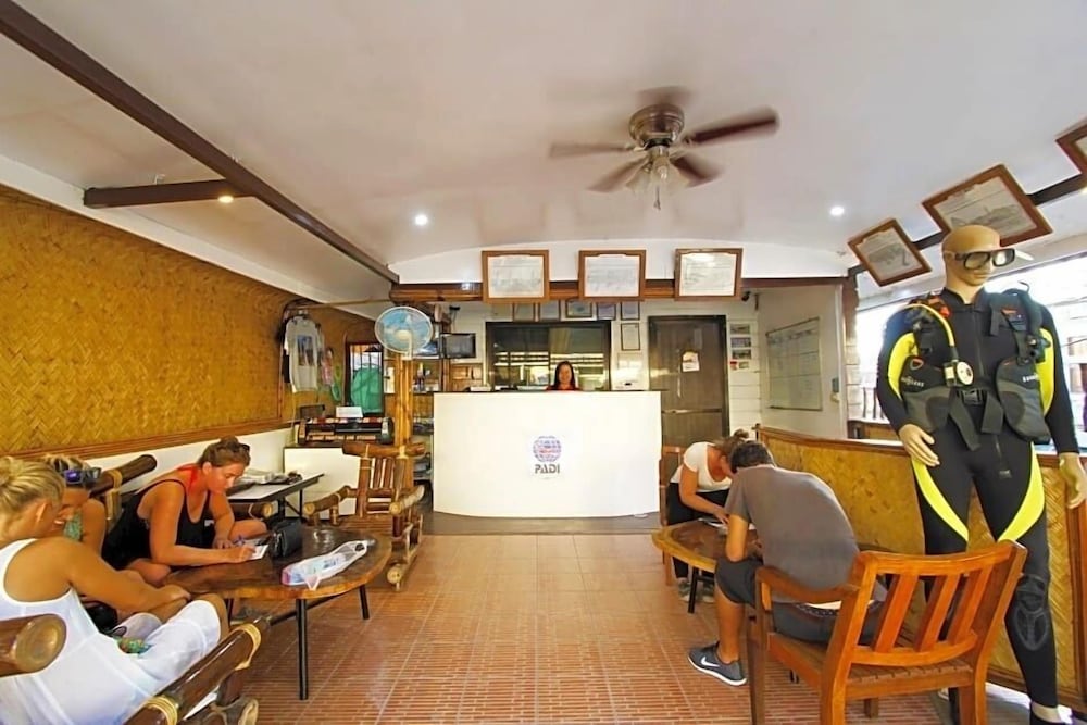 Amphibi-ko Resort and Dive Center by null