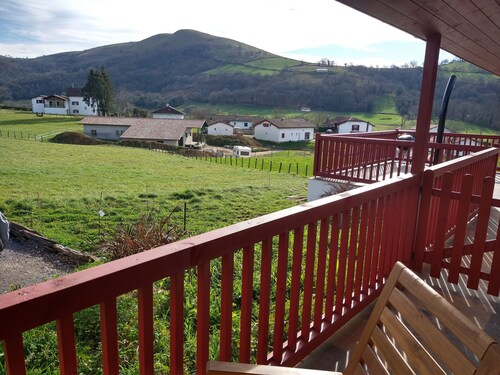 Studio Adèle 2 pers avec vue sur les Pyrénées à 7km de Saint-Jean-Pied-de-Port