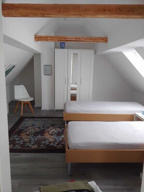 2 slaapkamers, een strijkplank/strijkijzer, wifi, beddengoed