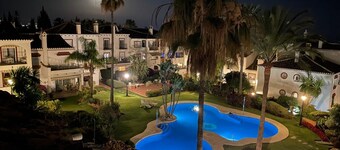 Luxuriöse Apartament Wohnung mit Meerblick, 2 Bäder/2 Schlafzimmer/2 Balkone