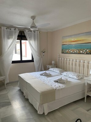 2 chambres, fer et planche à repasser, accès au Wi-Fi (inclus)
