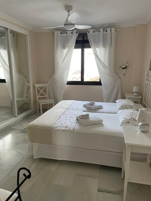 2 Schlafzimmer, Bügeleisen/Bügelbrett, kostenloses WLAN, Bettwäsche
