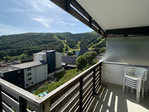 2-room apartment with view, near slopes and lake