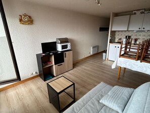 TV