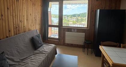 Charmant Studio au Centre de Super Besse pour 2-4 Pers.