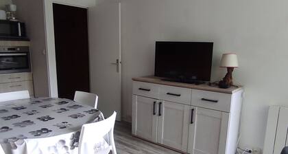 Appartement central Ă Super Besse, 2 chambres, proche pistes
