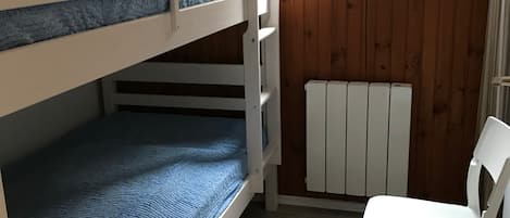 2 bedrooms